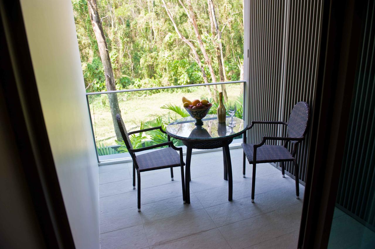 Appartamento Ocean Stone Phuket Esterno foto