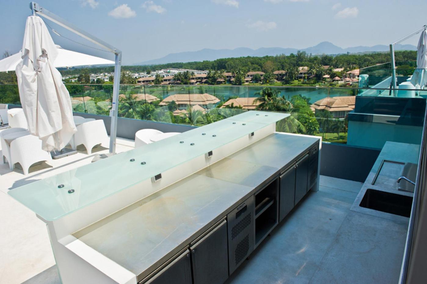 Appartamento Ocean Stone Phuket Esterno foto