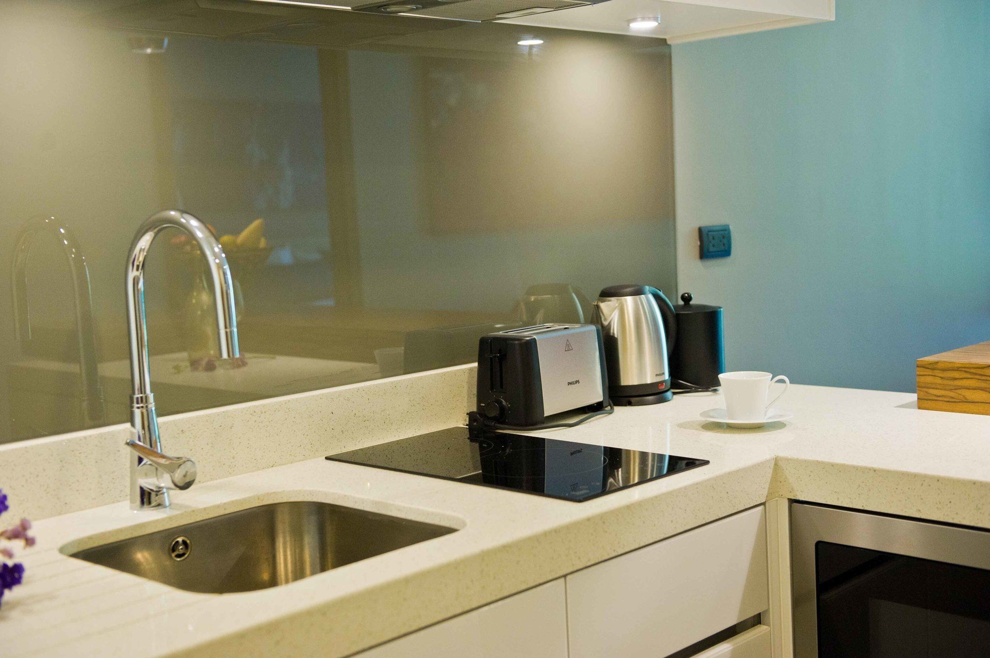 Appartamento Ocean Stone Phuket Esterno foto